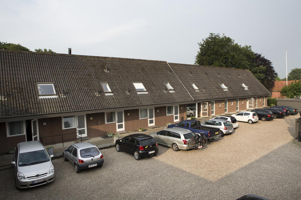 Gram Slotskro Exterior photo