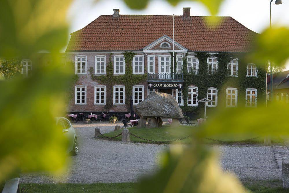 Gram Slotskro Exterior photo